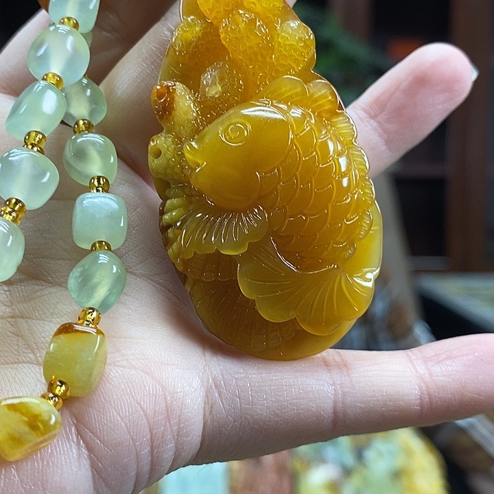 蛇纹石玉未镶嵌颈饰