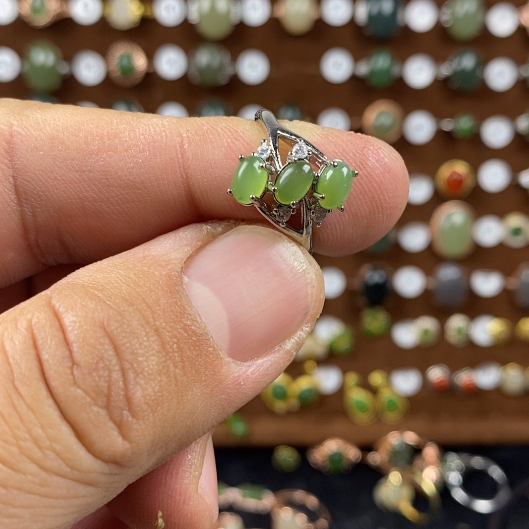 和田玉（碧玉）戒指合金