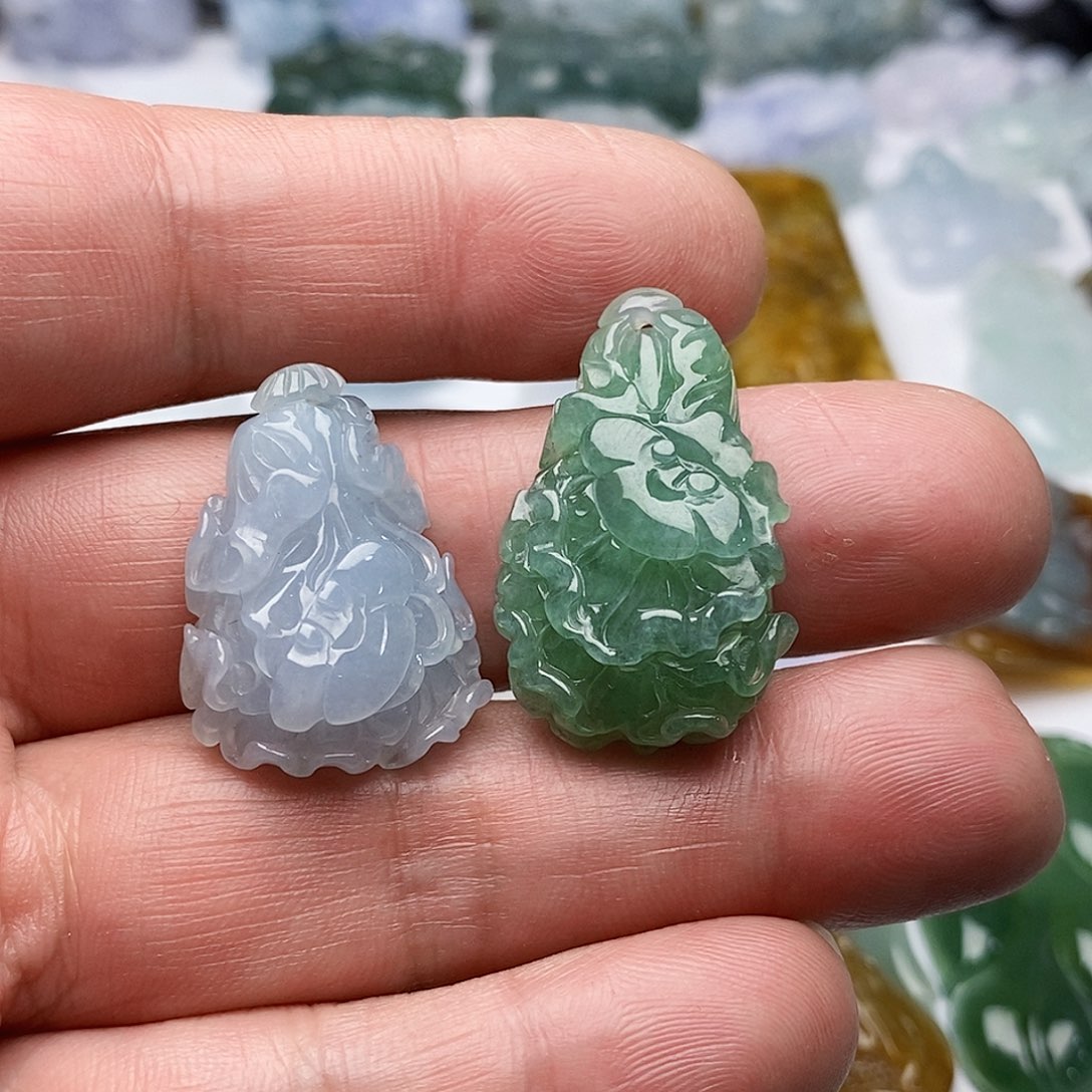 翡翠颈饰未镶嵌田****.