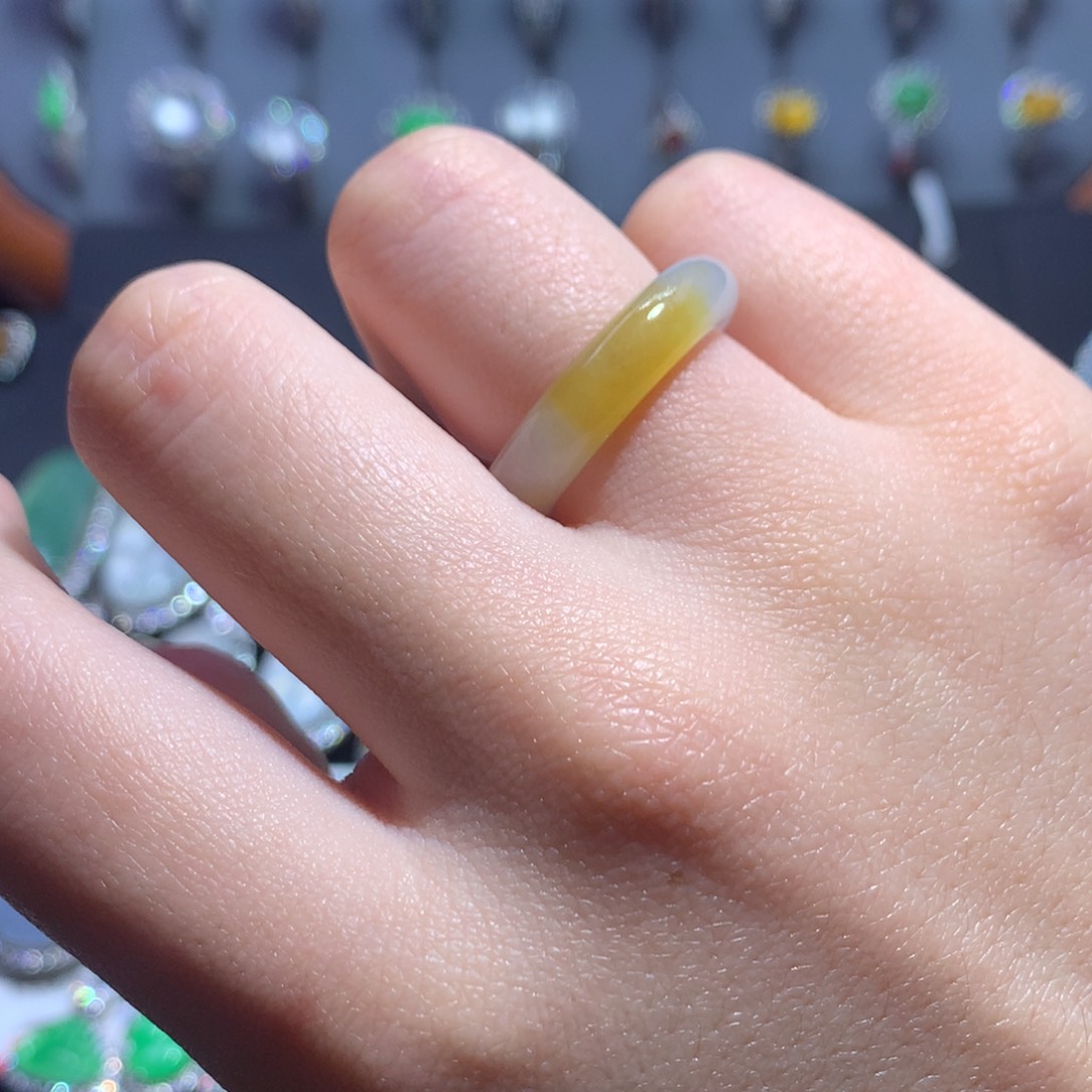 翡翠戒指未镶嵌天然翡翠