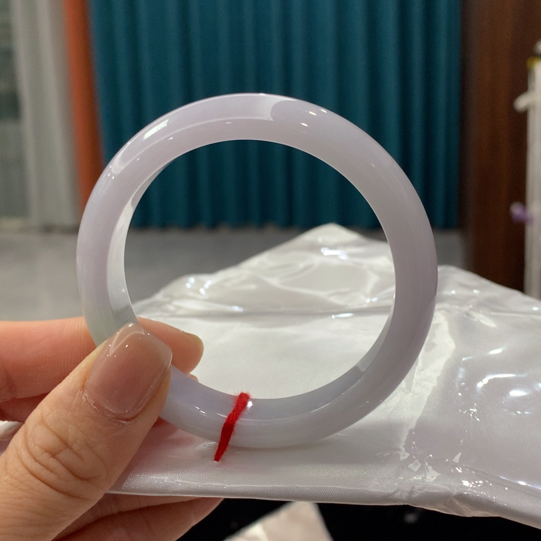 未镶嵌手镯翡翠完美者慎拍 圈口55 