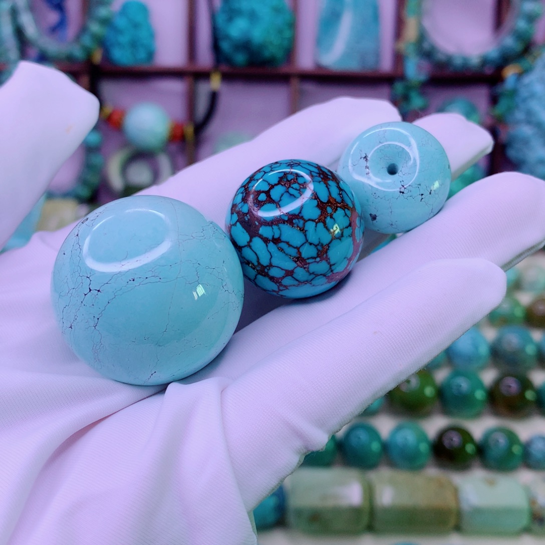 拽***头绿松石未镶嵌原矿绿松石