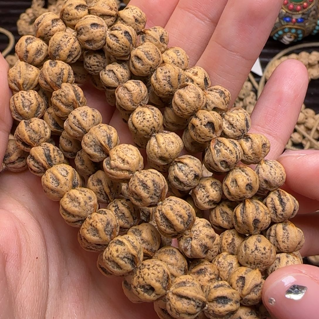 柏香籽/百香籽吊坠神**鼠