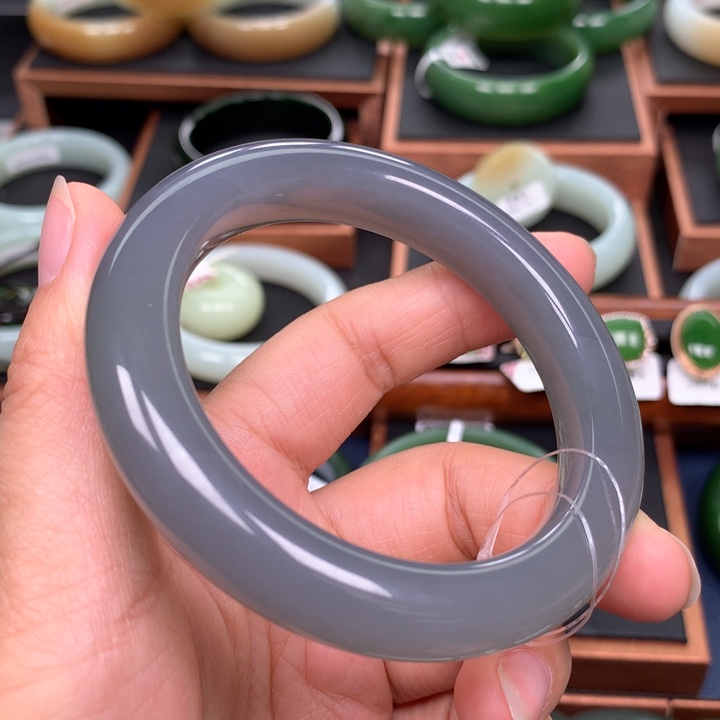 和田玉手镯未镶嵌57