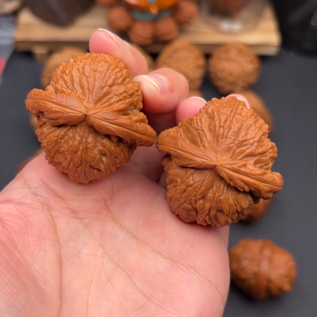 文玩核桃把件闷白43