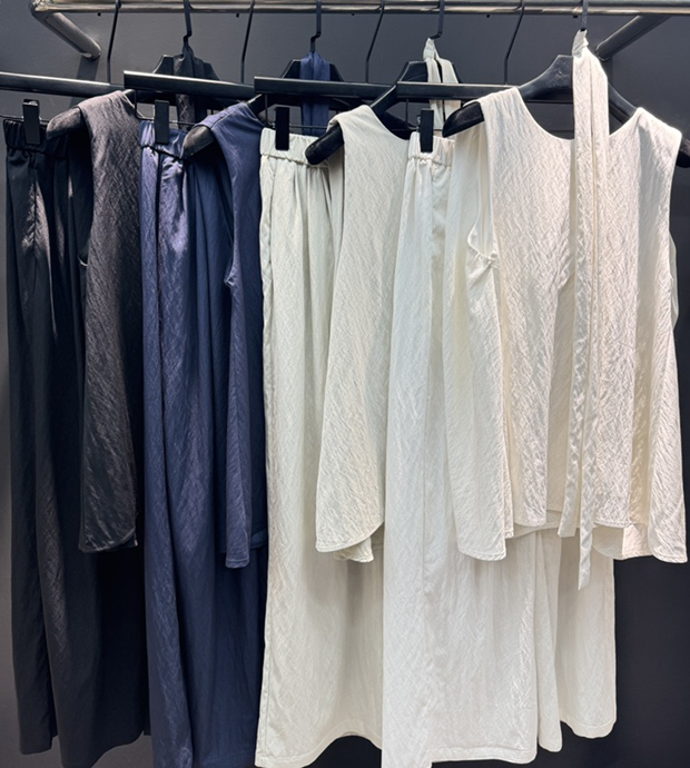 夏季老钱风无袖上衣搭配阔腿裤遮肚藏肉套装