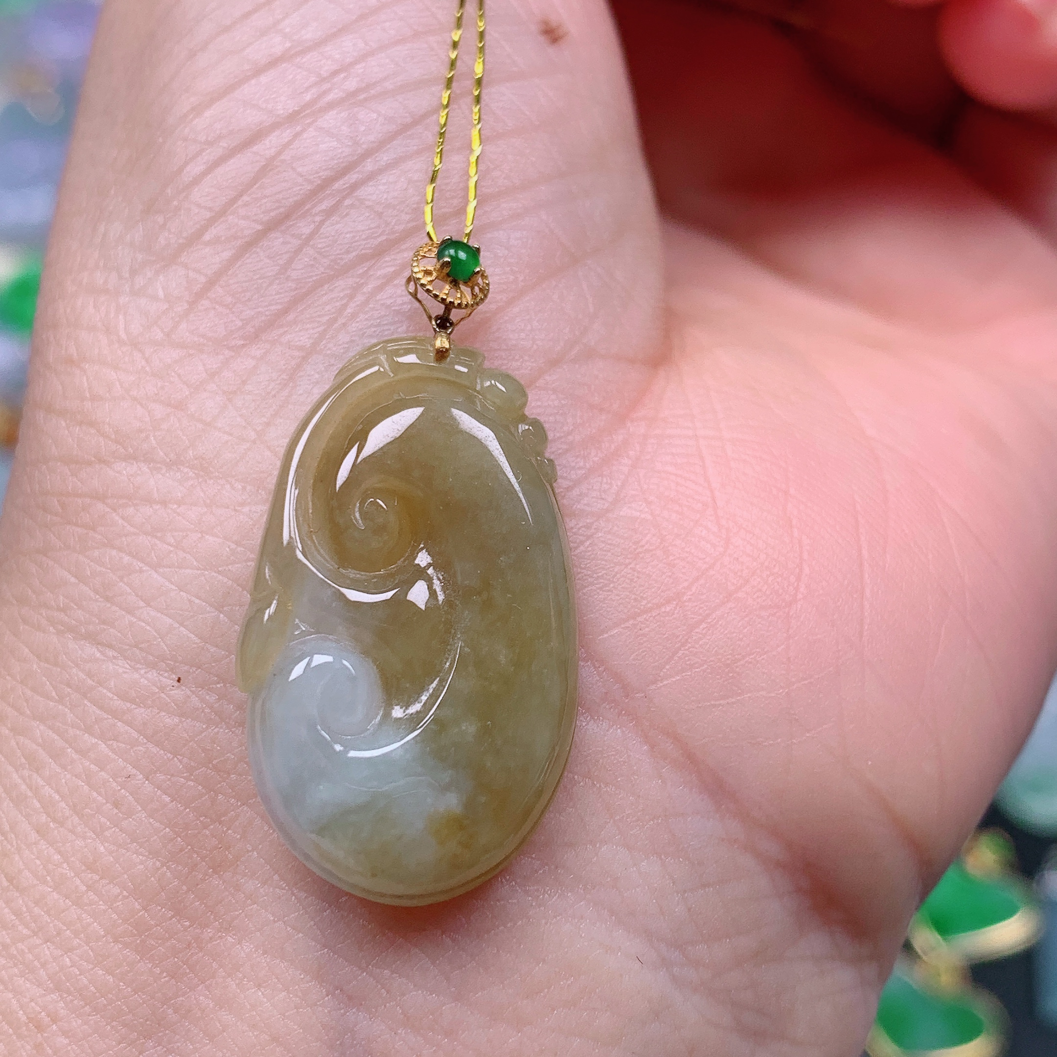 缅甸天然A货翡翠，黄翡如意 编号9/1225尺26.8-16.7-4.7