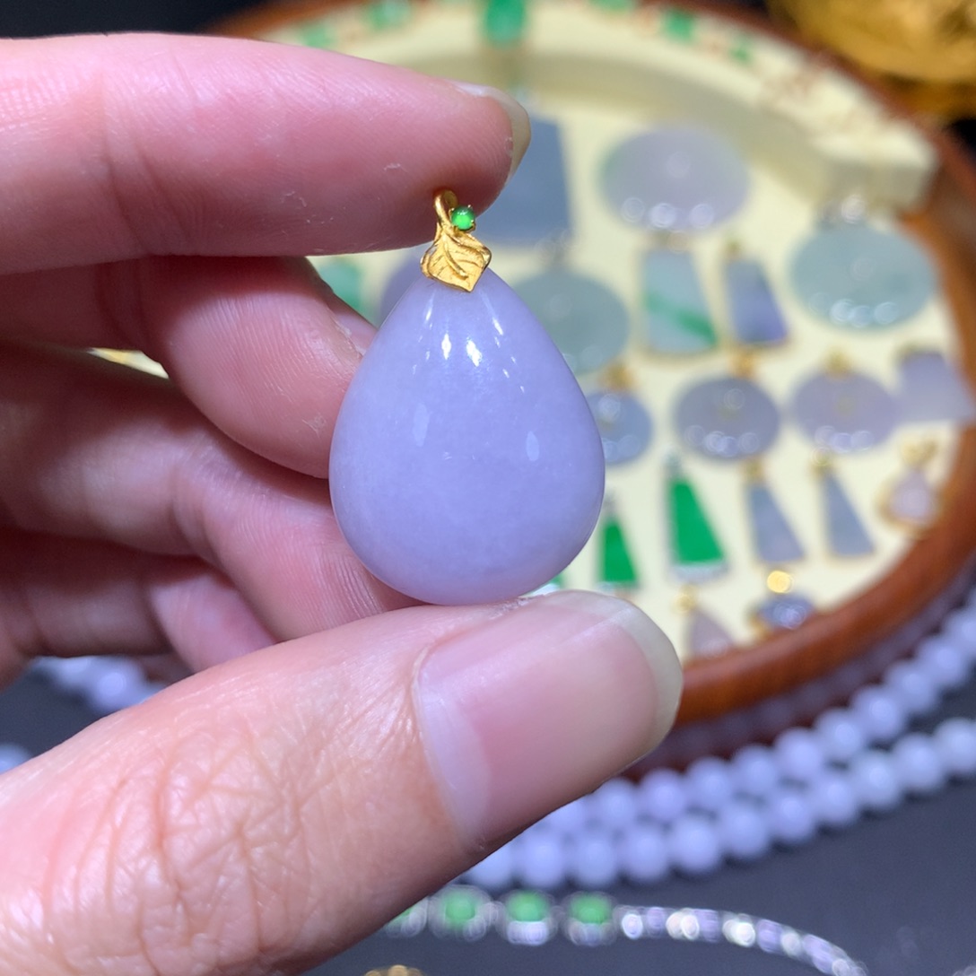 翡翠吊坠(不含链)18K金镶嵌