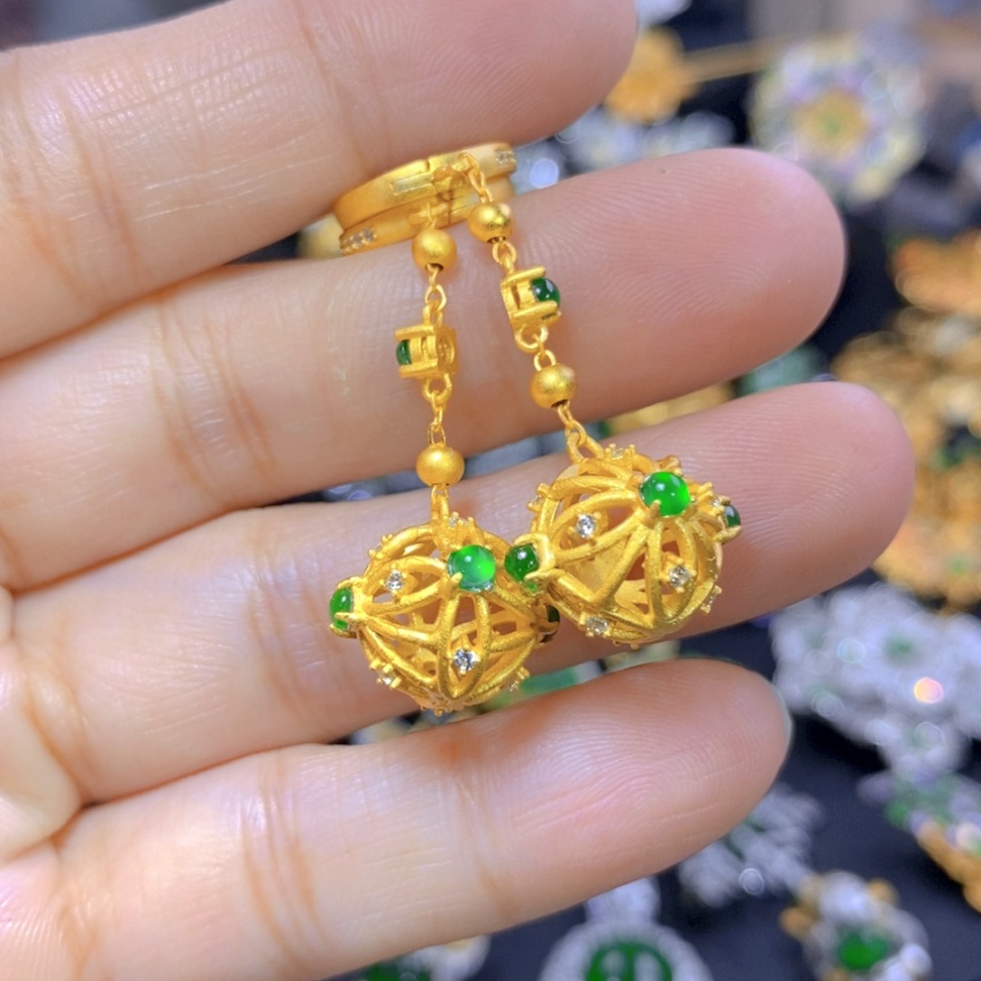 翡翠耳钉银S925镶嵌天然翡翠