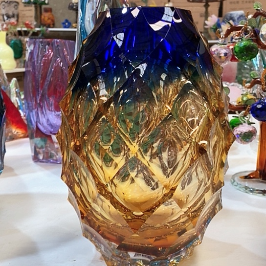 琉璃花瓶高28厘米口径6厘米