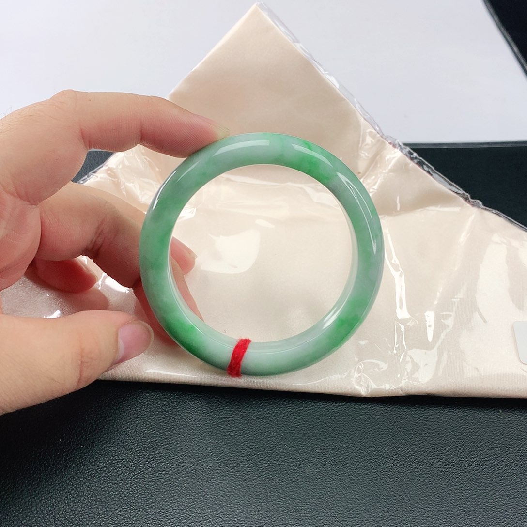 翡翠手镯未镶嵌翡翠268