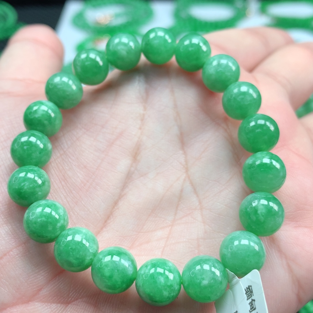 翡翠手链未镶嵌翡翠