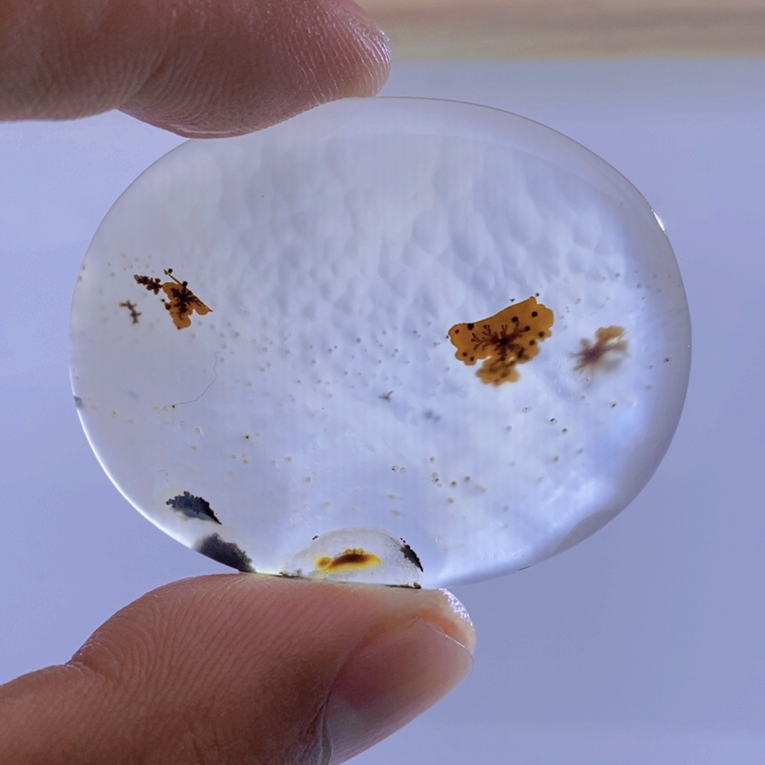 玛瑙/玉髓颈饰未镶嵌丫**?