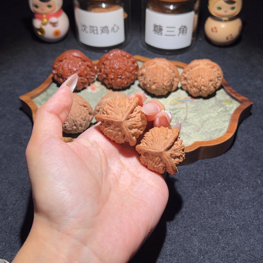D***u吊坠文玩核桃35糖三角