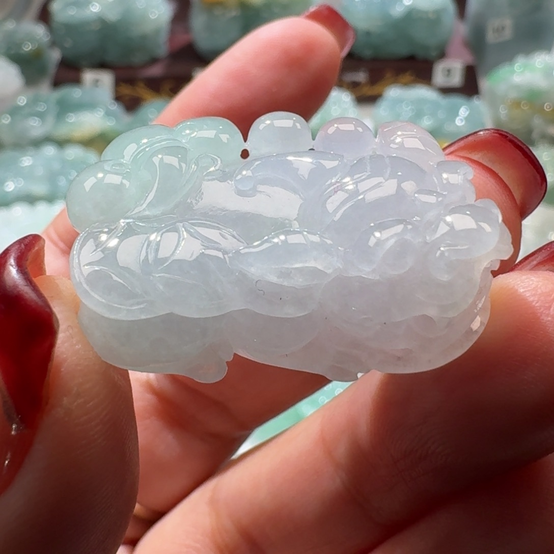 定制翡翠未镶嵌貔貅