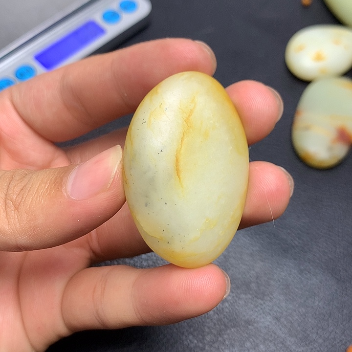未镶嵌和田玉（糖玉）挂件