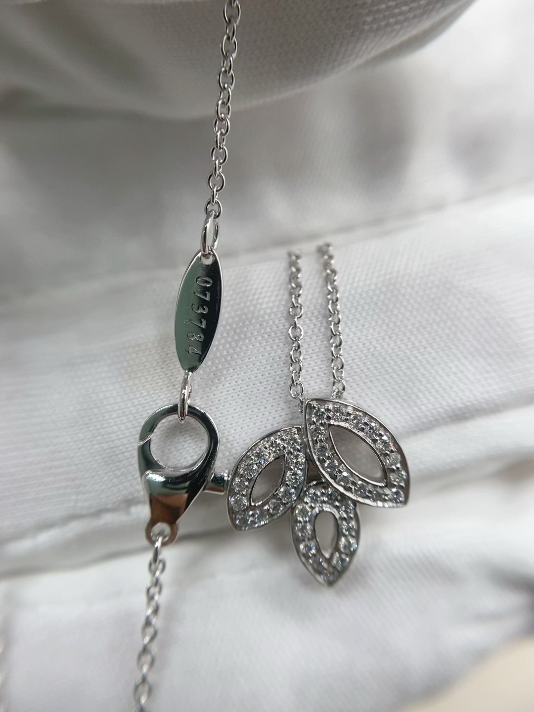 实验室培育钻石铂金pt950 小号Lily项链 精美首饰