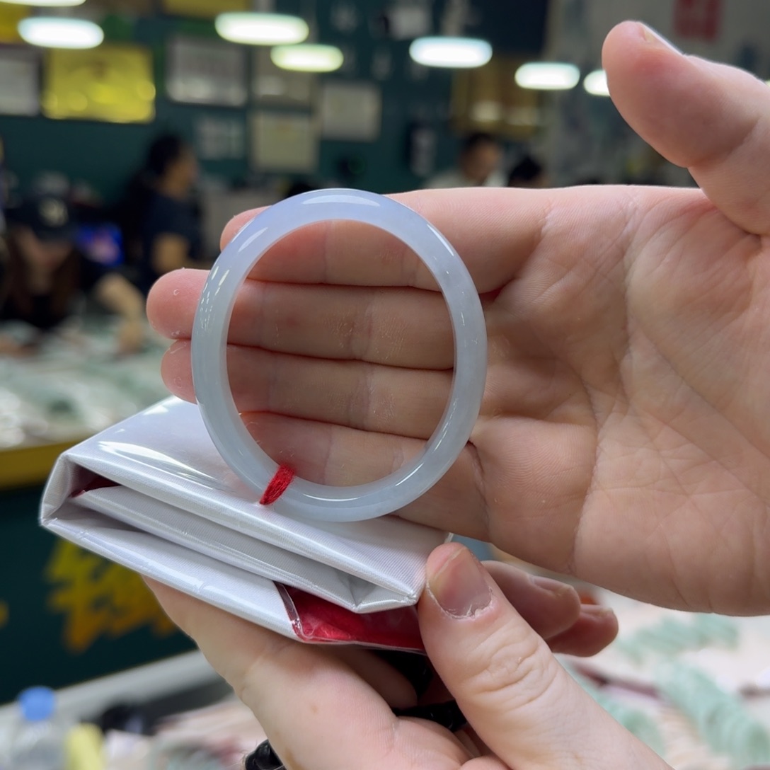 翡翠未镶嵌手镯无