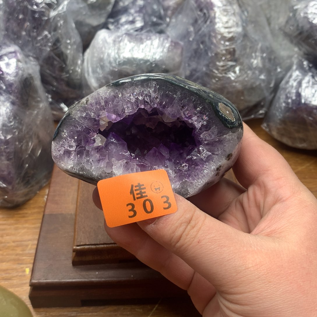 水晶大型摆件（非配饰）未镶嵌小****?