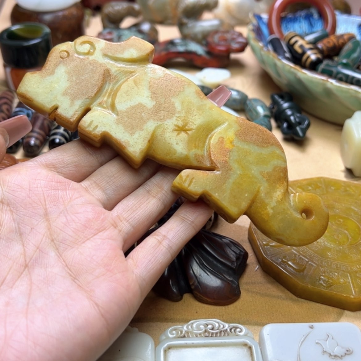 【闪购商品】蛇纹石玉颈饰未镶嵌