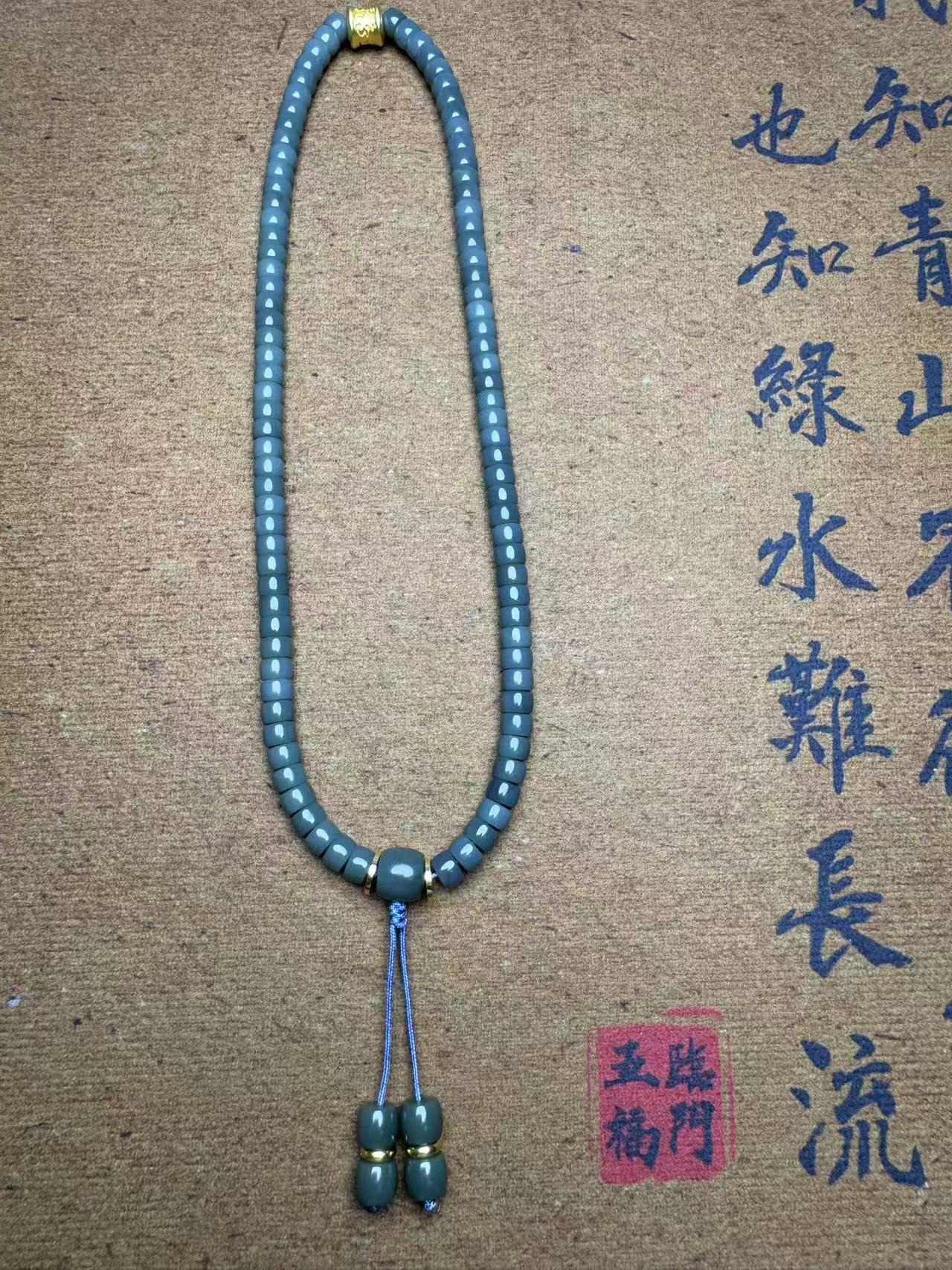 天然和田玉 叶城鸭蛋青 手持