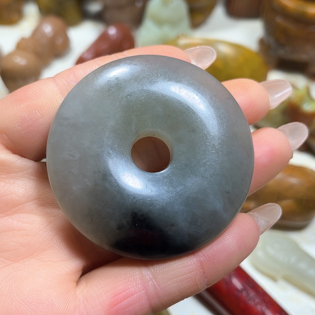 白玉菩提吊坠白玉菩提吊坠