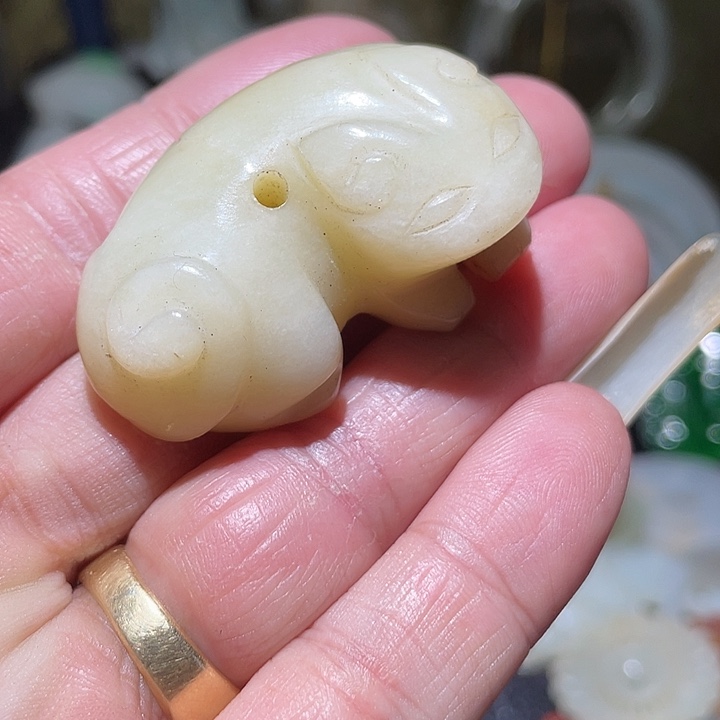 @***叨蛇纹石玉未镶嵌颈饰挂件