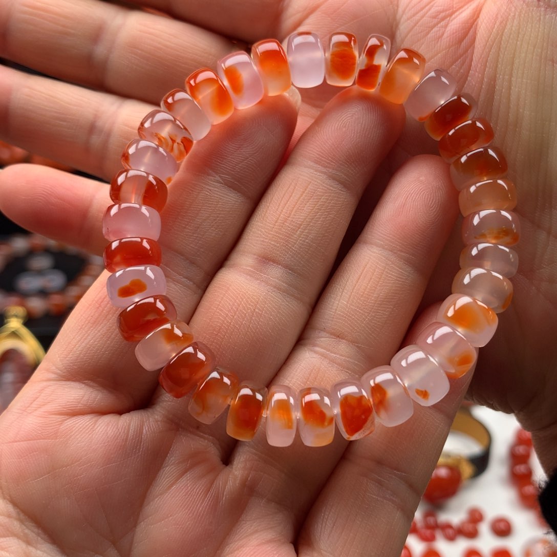 南红玛瑙手串未镶嵌半***生