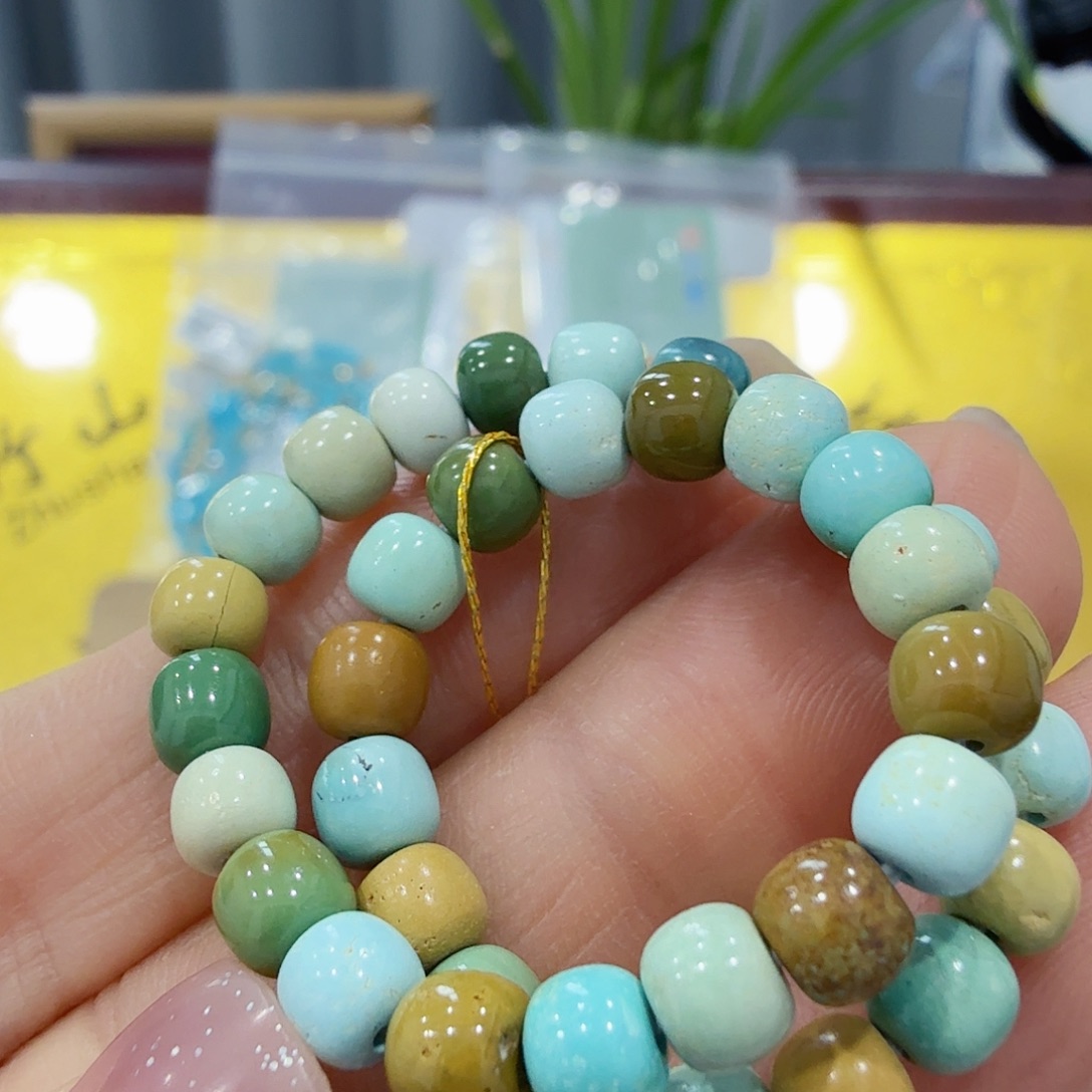 绿松石未镶嵌珠宝奇石