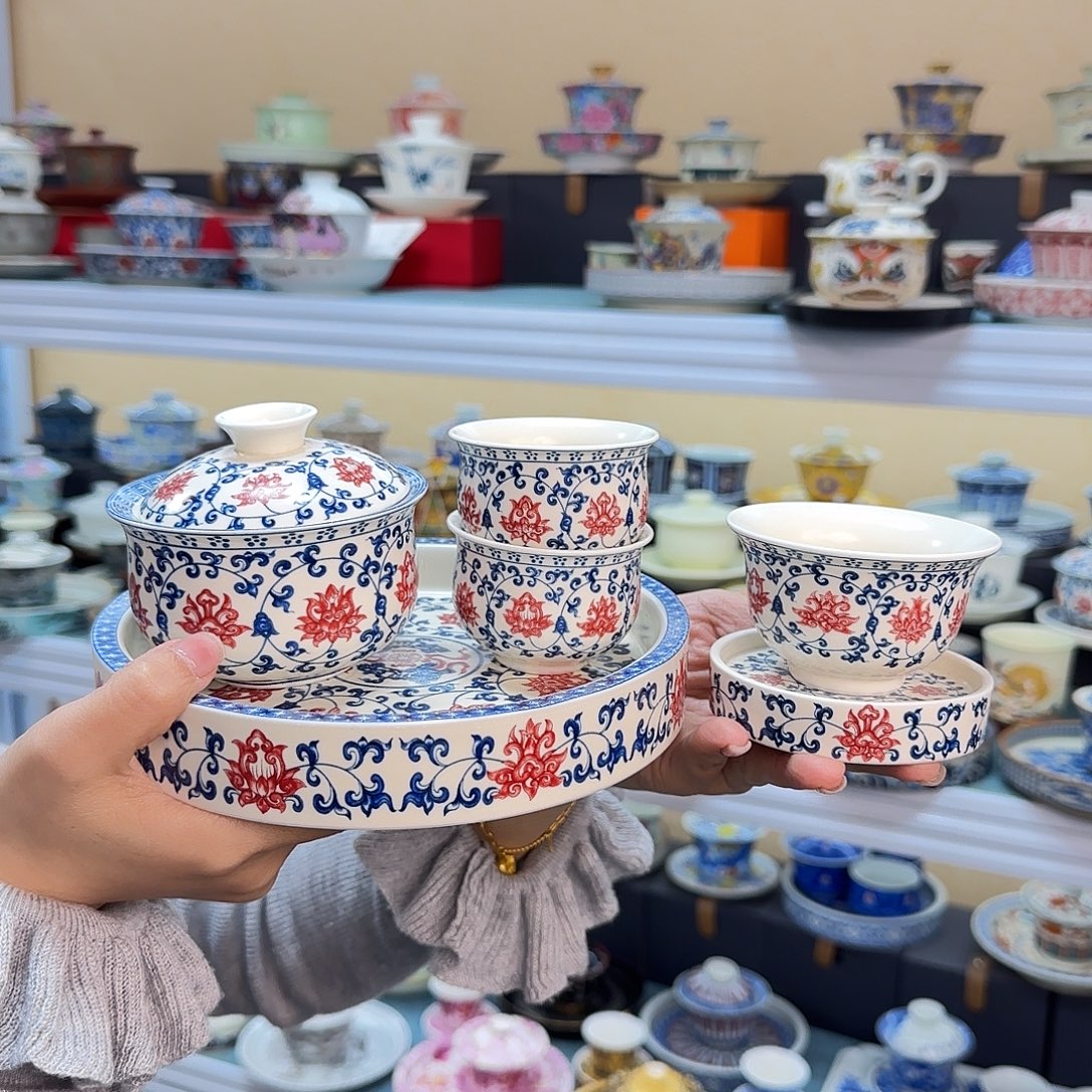 我们都在努力的生活呀