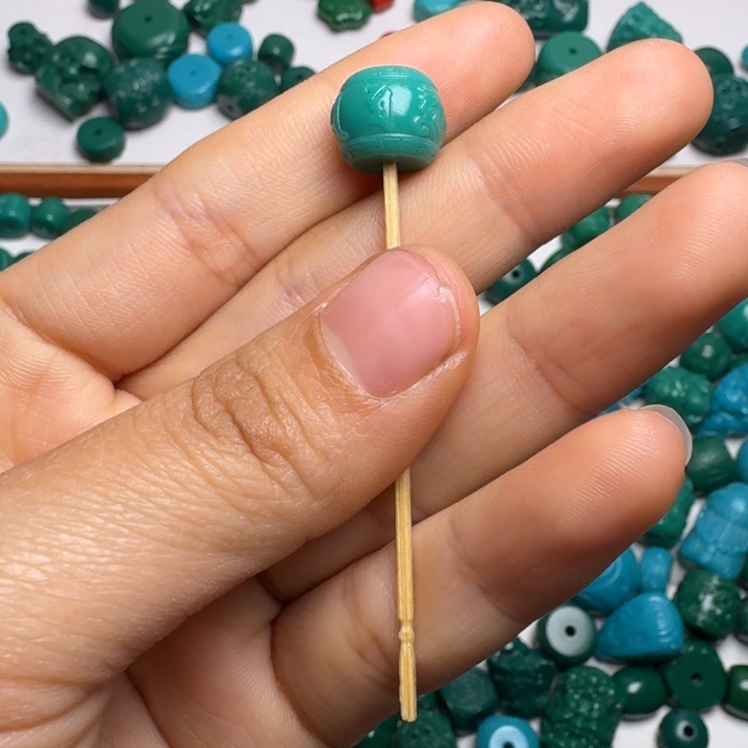 琉璃颈饰科技松配饰