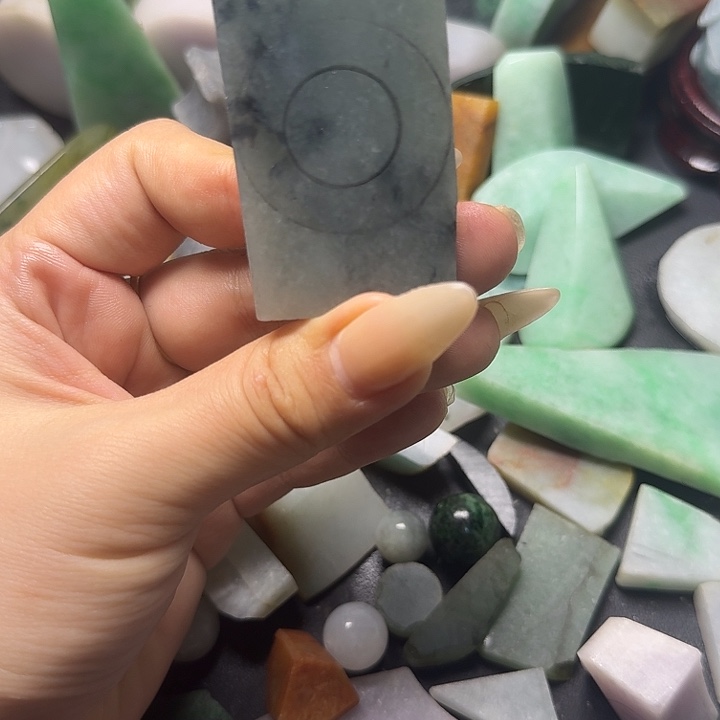 定制翡翠未镶嵌翡翠