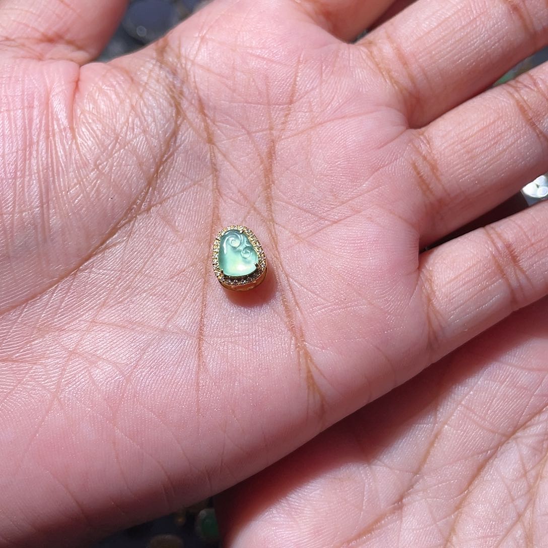 吊坠(不含链)18K金镶嵌翡翠杨**～