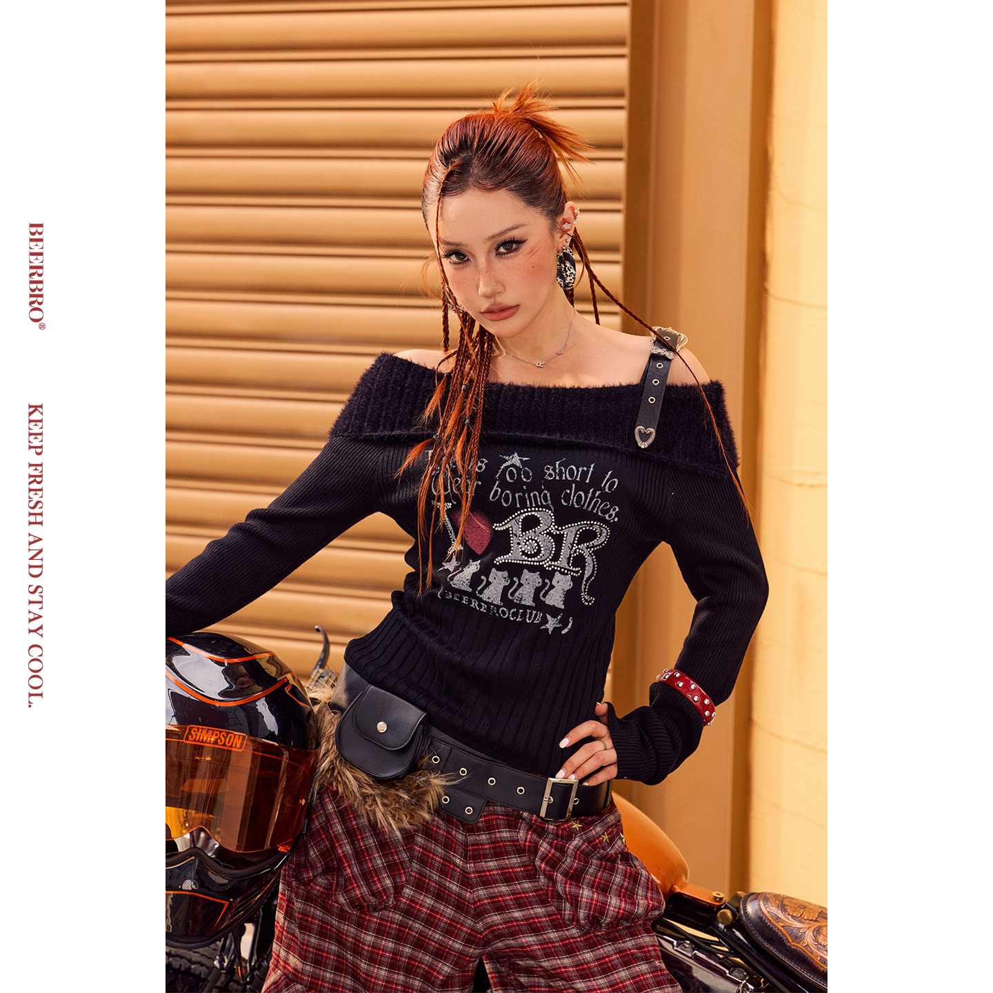 『CITY MOTO』亲肤绵羊毛皮带扣印花烫钻翻领毛衣BZ25DLM1596