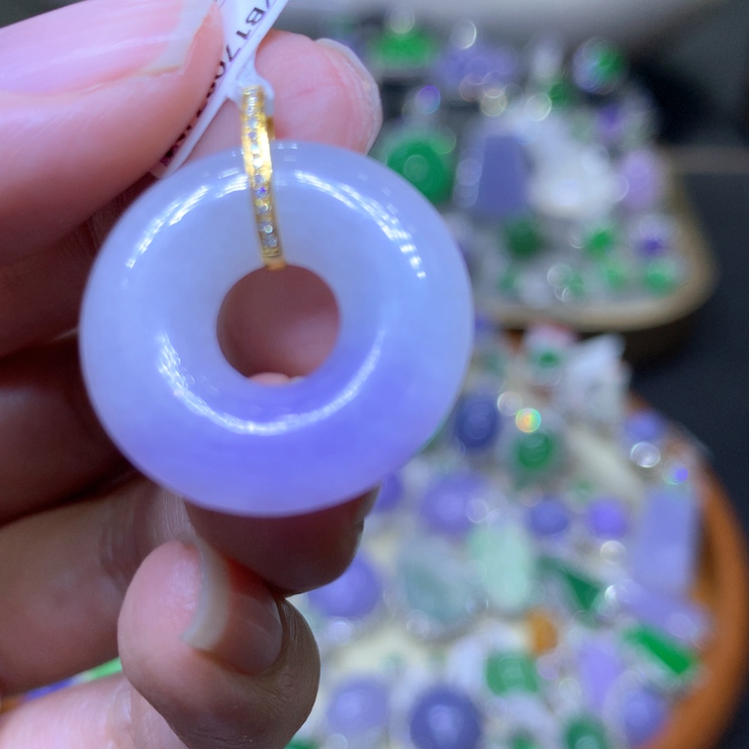 【闪购商品】翡翠颈饰18K金镶嵌翡翠吊坠项链