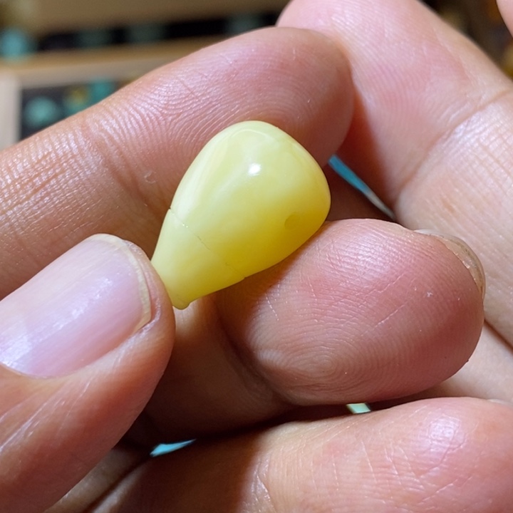 未镶嵌蜜蜡裸石配饰