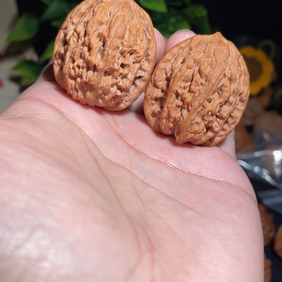 霾***晴文玩核桃吊坠35麦虎