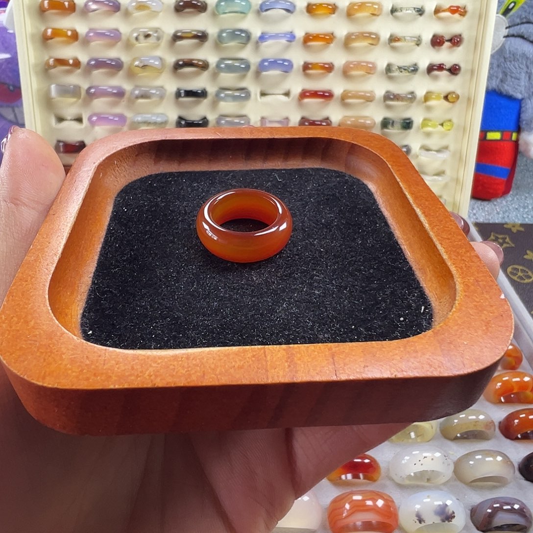 雪***红玛瑙/玉髓未镶嵌戒指A8不退换16.2港12