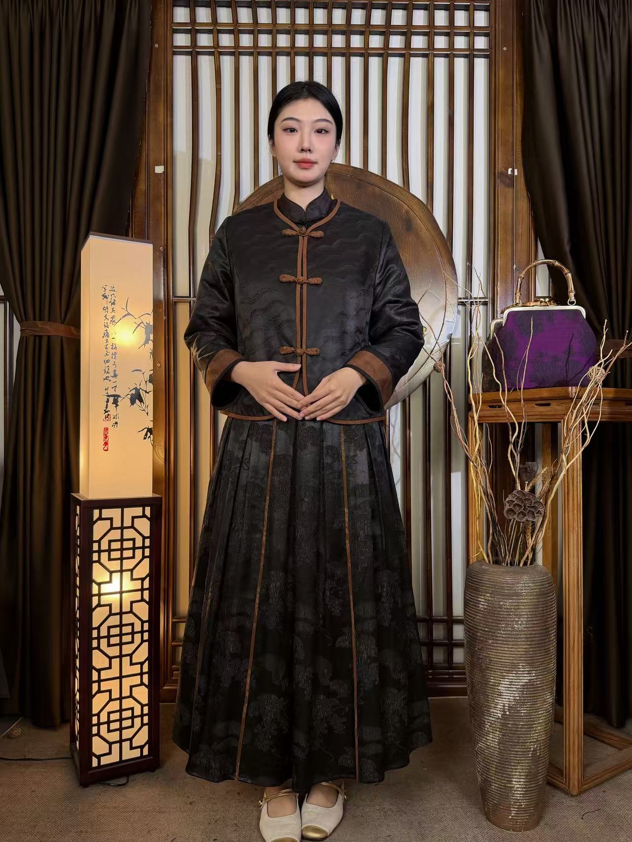 [洛水霓裳]香云纱无领真丝黑色波纹提花棉服G523464M-2
