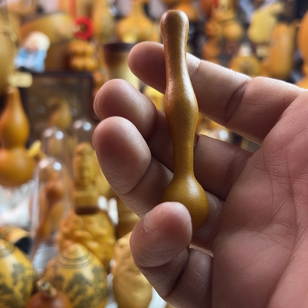 赵***丑大叶紫檀（黑酸枝木类）