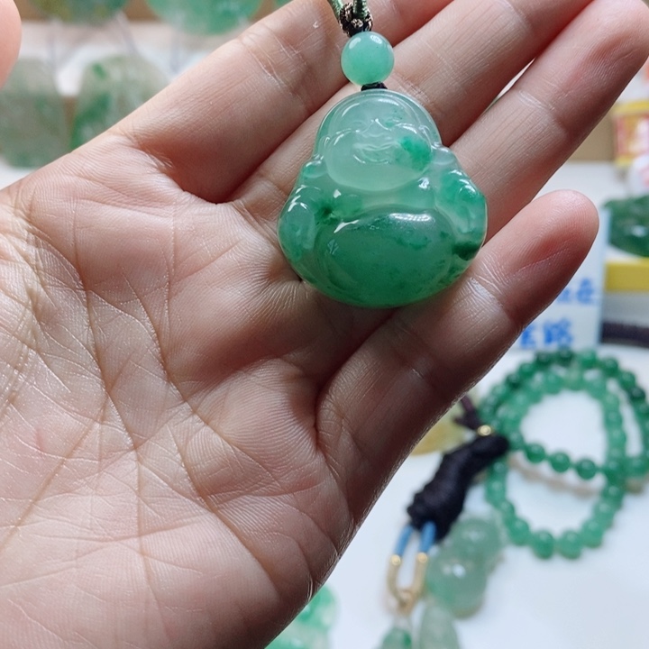 颈饰未镶嵌石英质玉非洲翠
