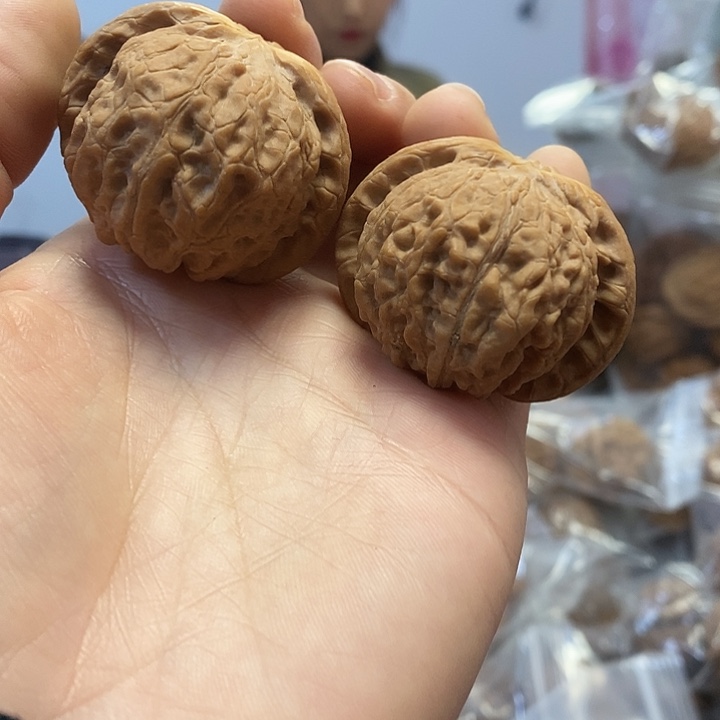 把件文玩核桃41.5血麒麟修尖