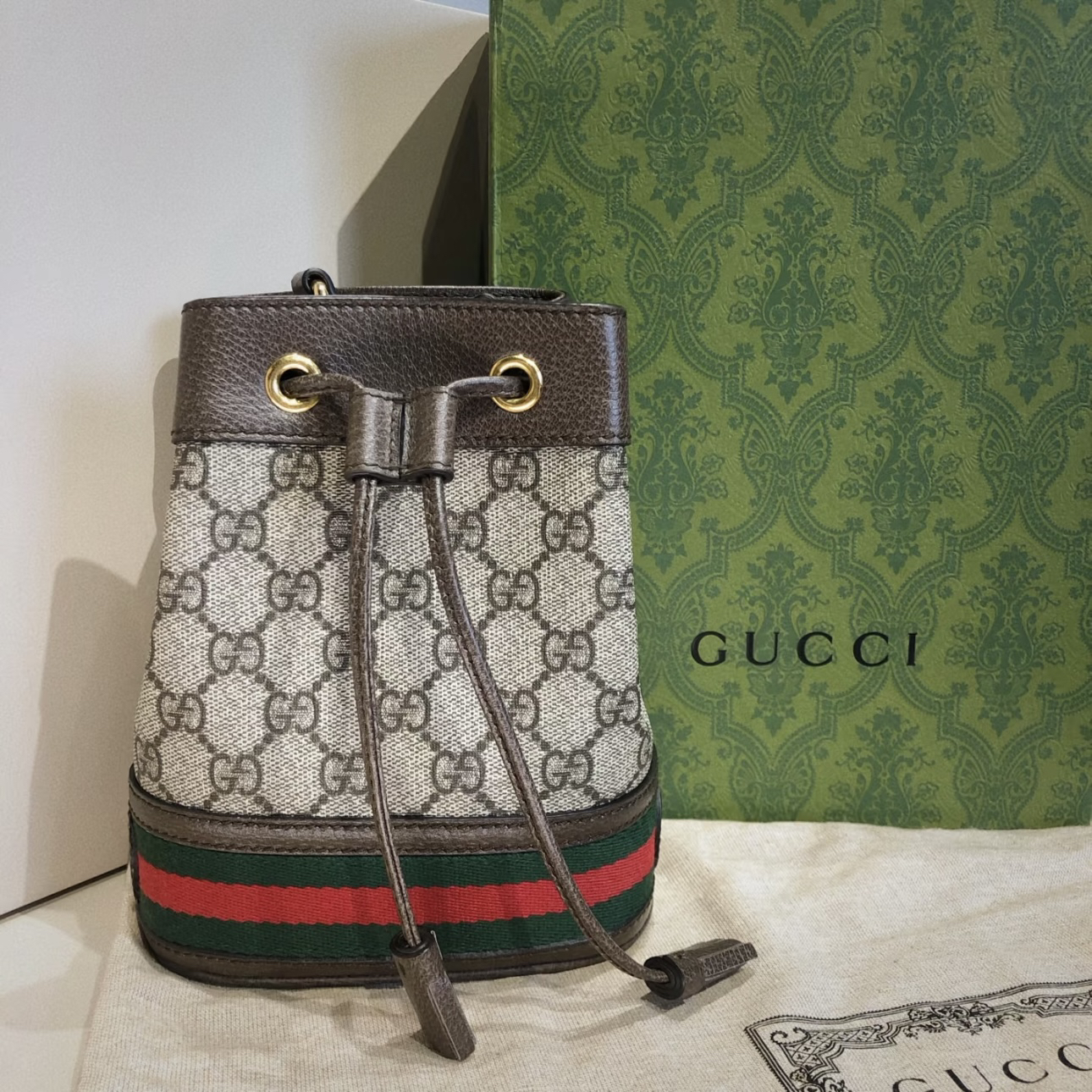 95新 GUCCI/古驰 Gucci老花抽绳水桶包25060144-05