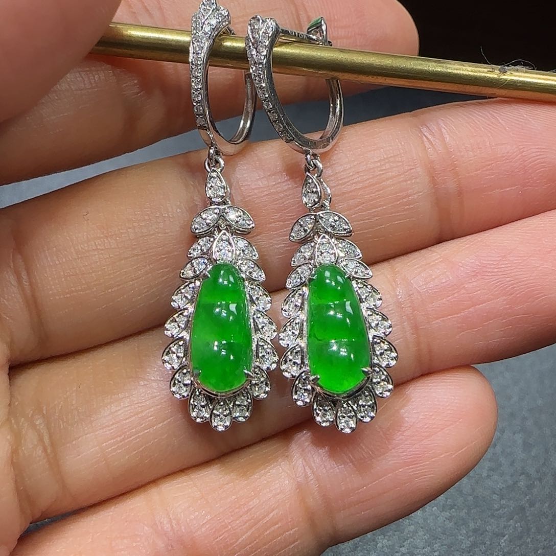 翡翠吊坠(不含链)18K金镶嵌