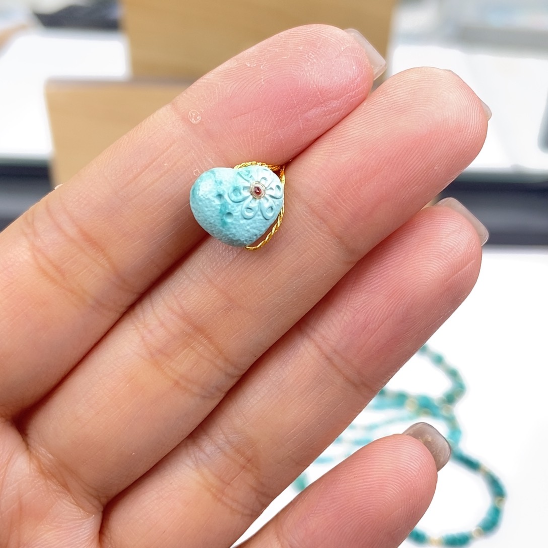 绿松石未镶嵌珠宝奇石