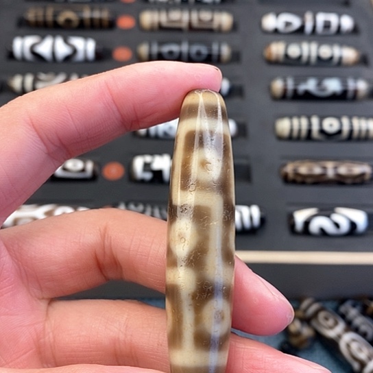 玛瑙吊坠未镶嵌太**?