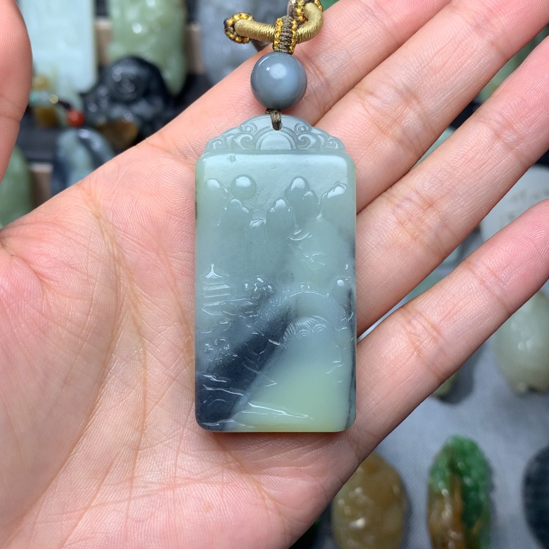 和田玉未镶嵌颈饰岁****”