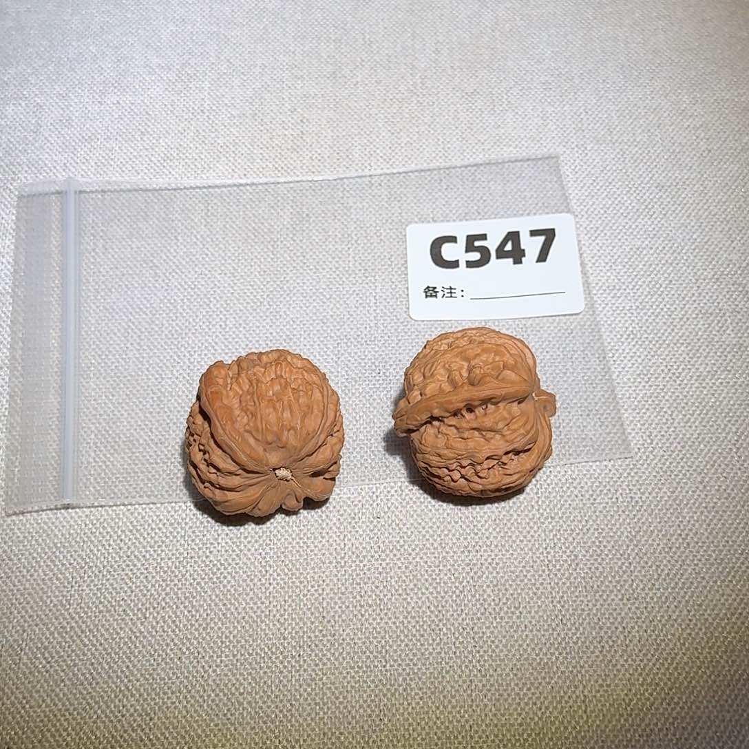 文玩核桃吊坠白狮子547