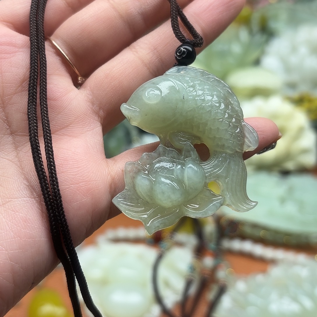 蛇纹石玉未镶嵌吊坠