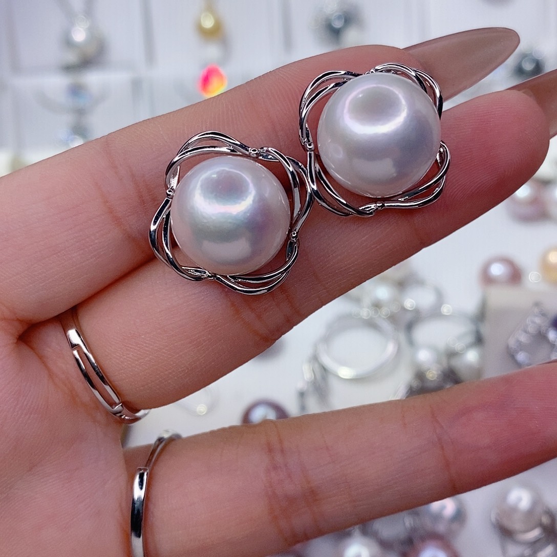 琦***宝淡水珍珠耳饰未镶嵌